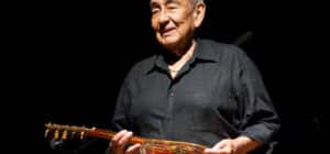 Explorando el Charango: Una joya musical andina