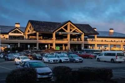 Cómo Llegar al Aeropuerto Internacional Teniente Luis Candelaria: Opciones y Consejos - 2025