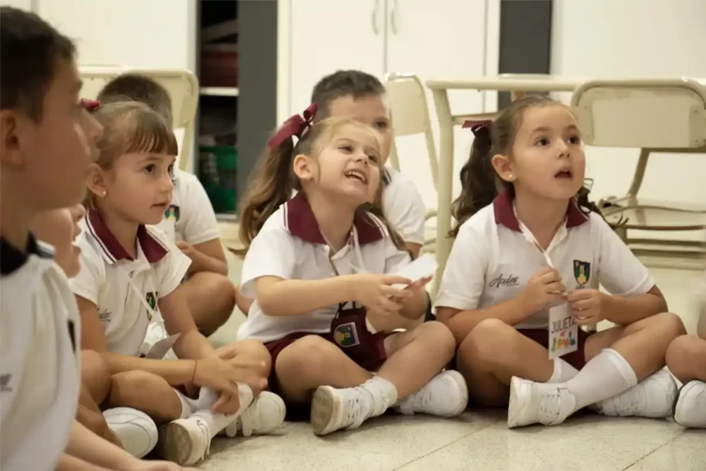 ¿Cuántos Años se Estudia para ser Maestra Jardinera? Todo sobre esta Profesión